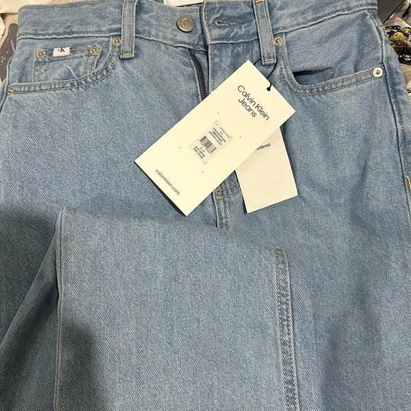 Calvin Klein Jeans Pants - High Rise Straight Pant waist size 25. It's Brand New, just wore it to try.